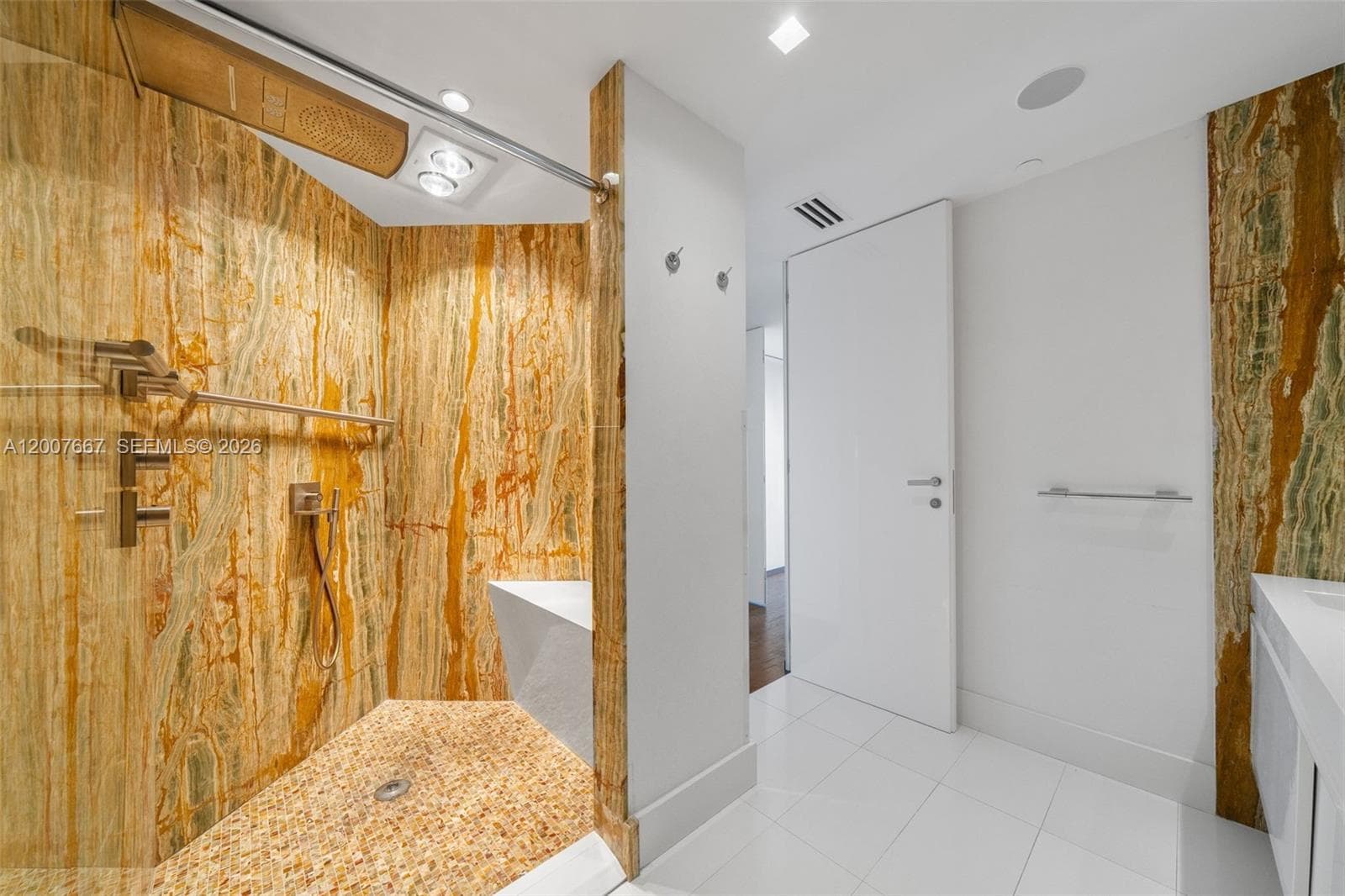 9999 Collins Ave # 6J, Bal Harbour FL 33154 — 26