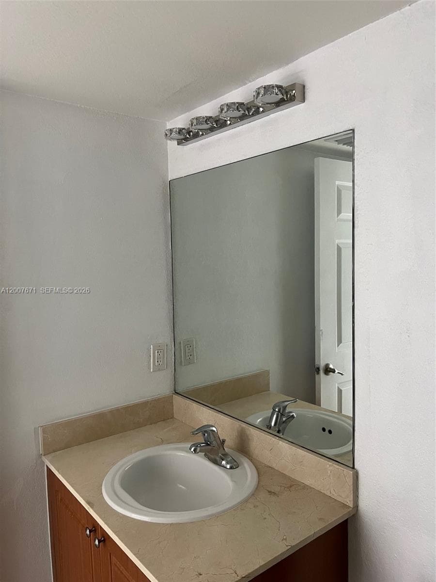 13780 NE 3rd Ct # 207, North Miami FL 33161 — 25