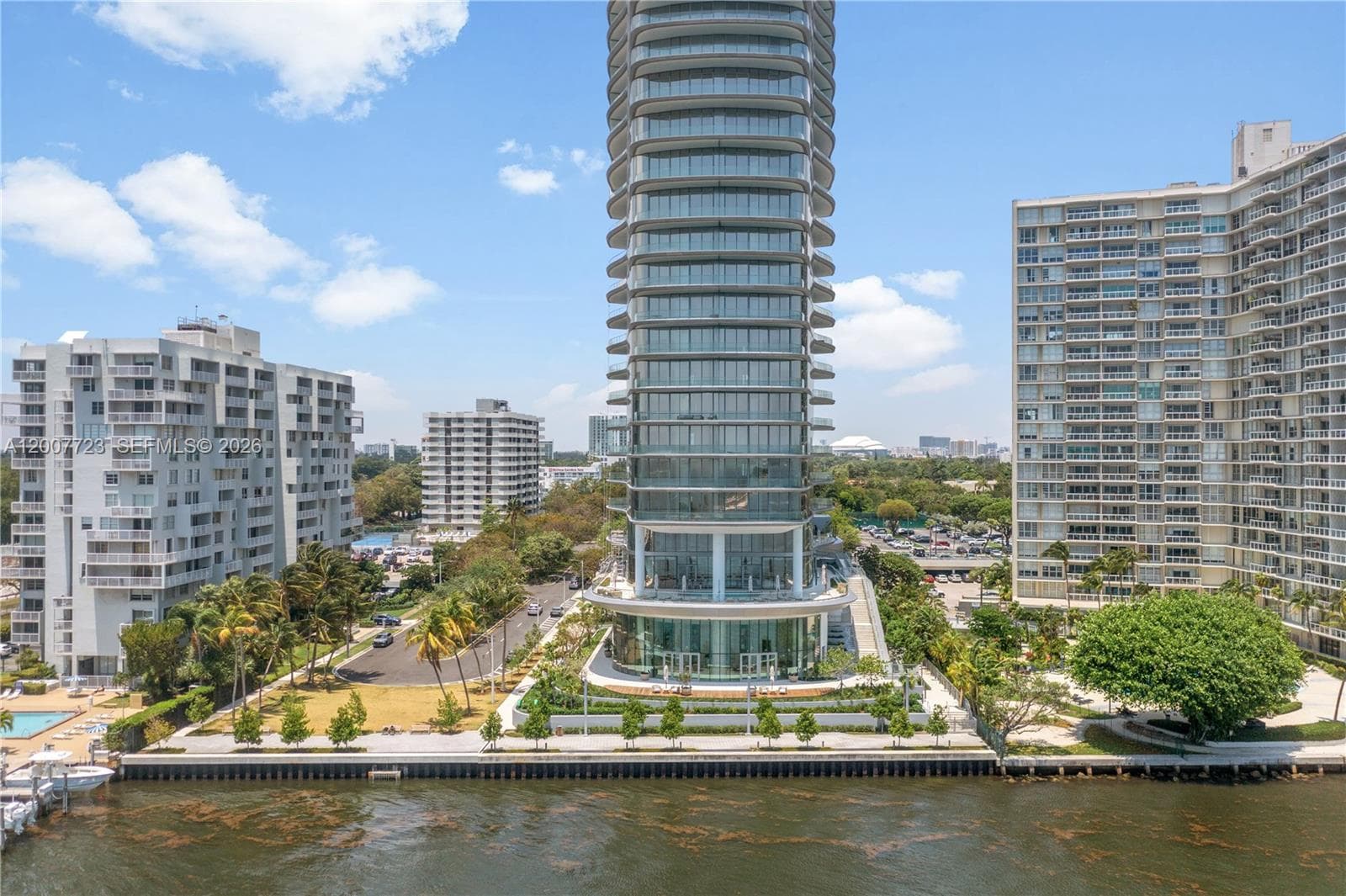 175 25 RD # 3303, Miami FL 33129 — 5