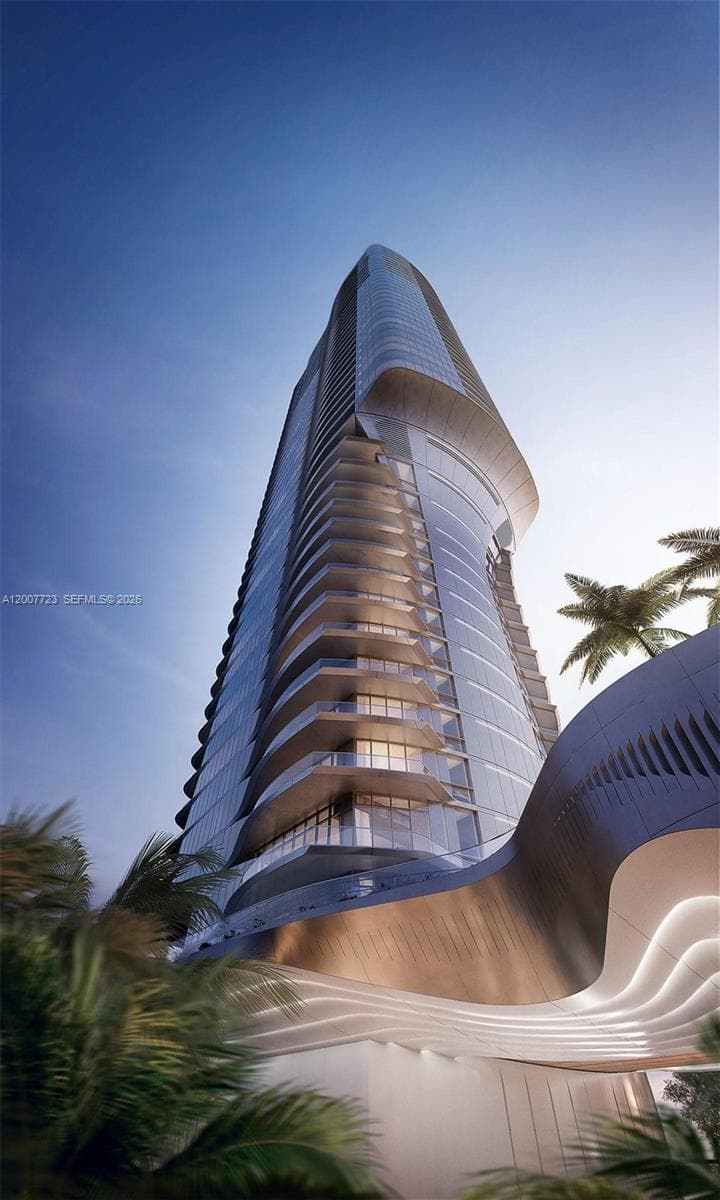 175 25 RD # 3303, Miami FL 33129 — 30
