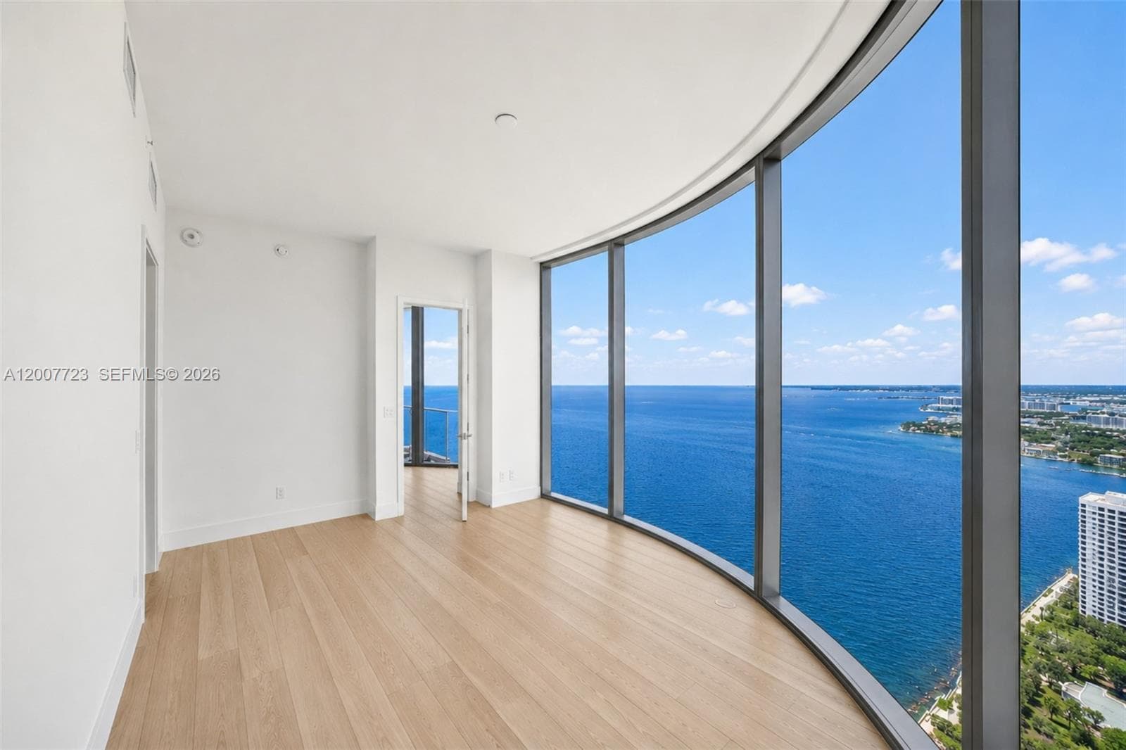 175 25 RD # 3303, Miami FL 33129 — 10