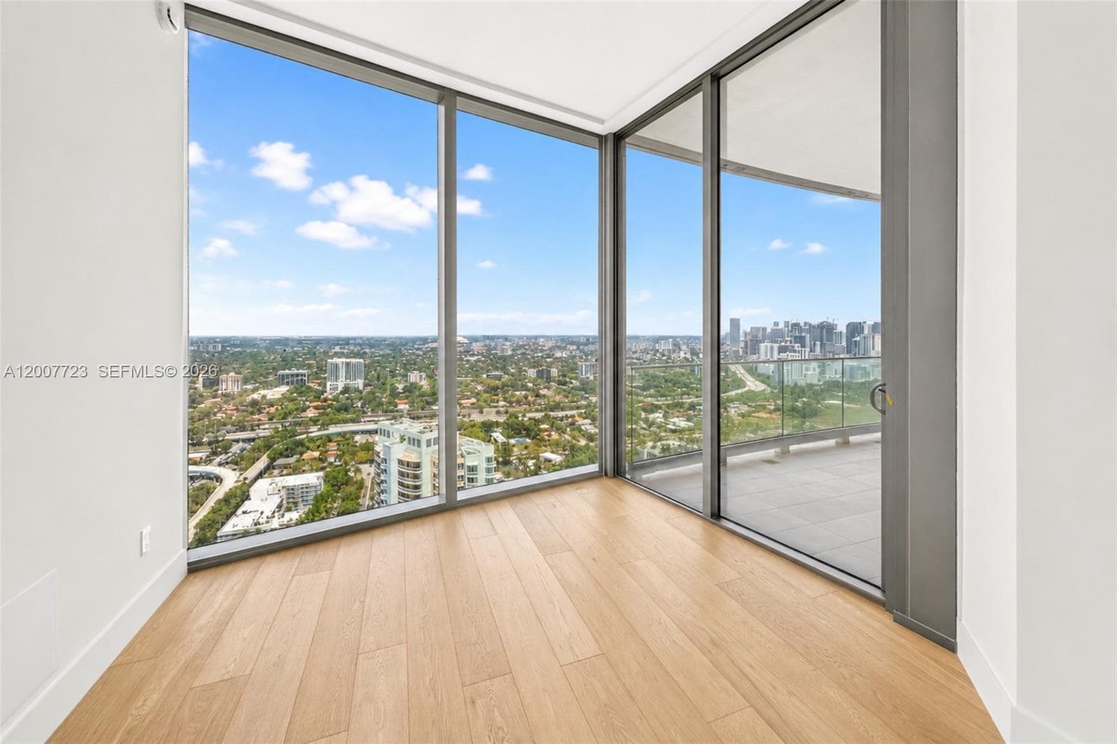 175 25 RD # 3303, Miami FL 33129 — 21