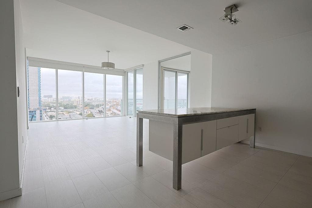 1040 Biscayne Boulevard # 1406, Miami FL 33132 — 13