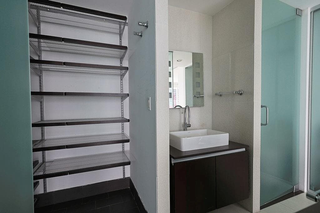 1040 Biscayne Boulevard # 1406, Miami FL 33132 — 17