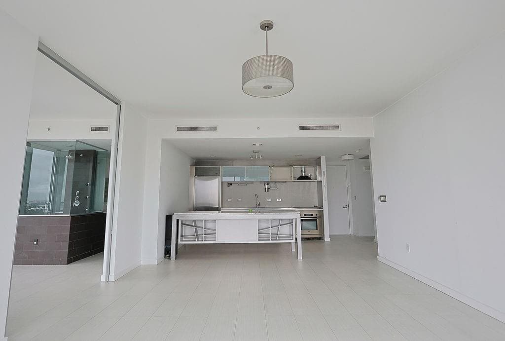 1040 Biscayne Boulevard # 1406, Miami FL 33132 — 12