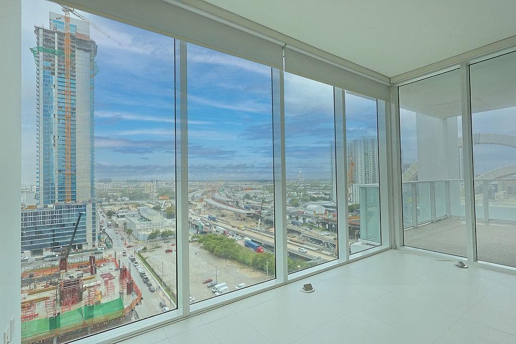 1040 Biscayne Boulevard # 1406, Miami FL 33132 — 1
