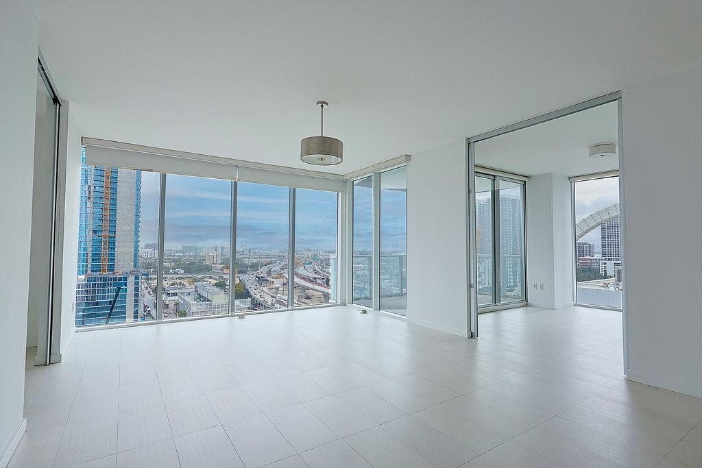 1040 Biscayne Boulevard # 1406, Miami FL 33132 — 5