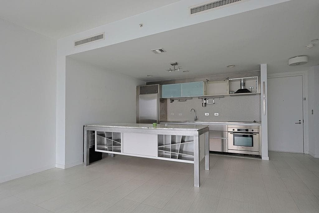 1040 Biscayne Boulevard # 1406, Miami FL 33132 — 9