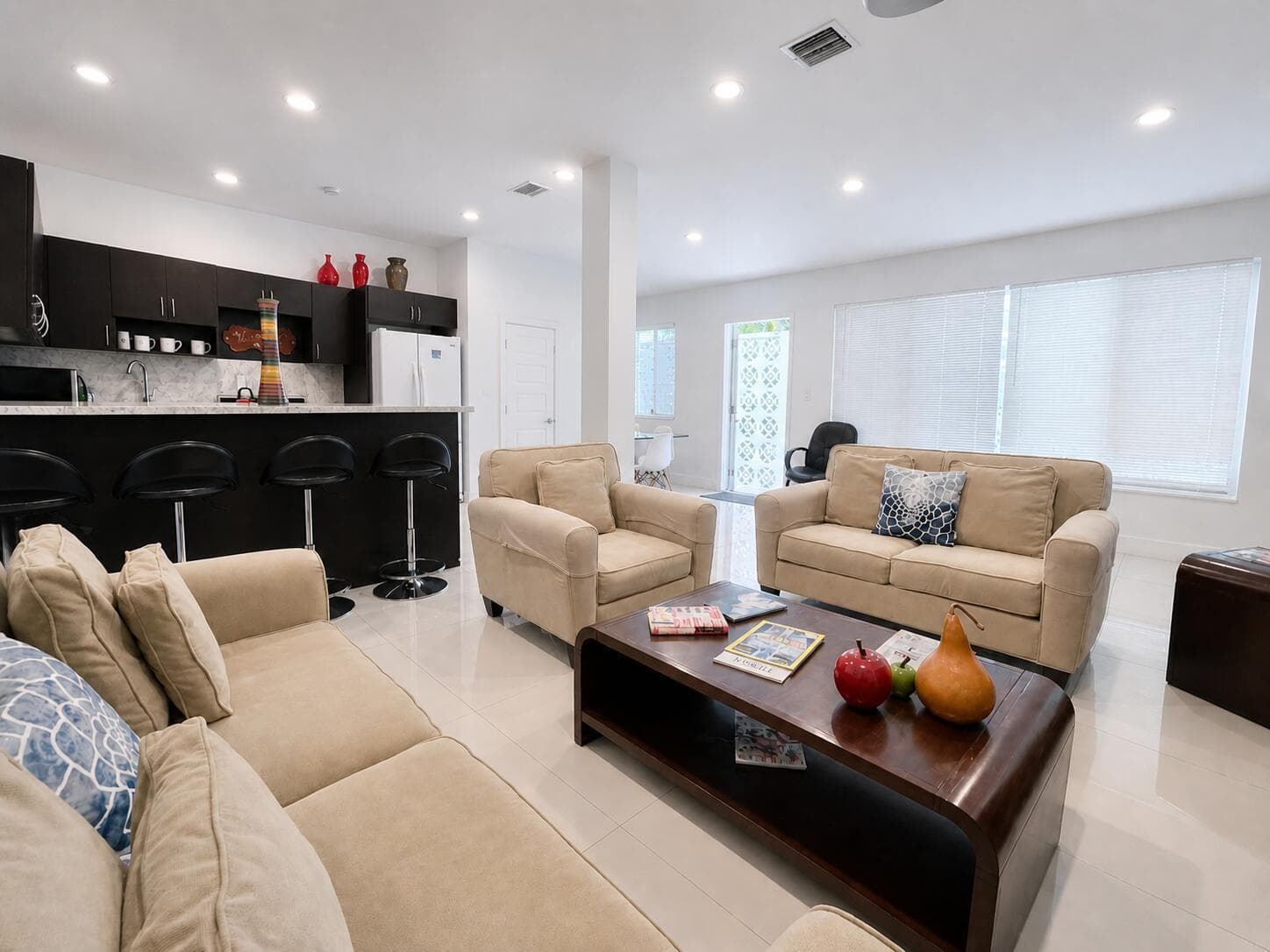 88 NE 154th Street, North Miami Beach FL 33162 — 5