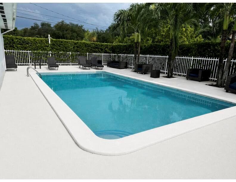 88 NE 154th Street, North Miami Beach FL 33162 — 33