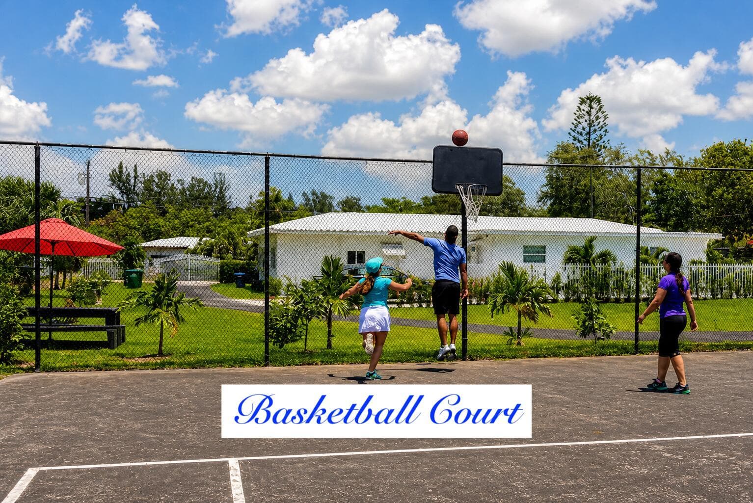 88 NE 154th Street, North Miami Beach FL 33162 — 35