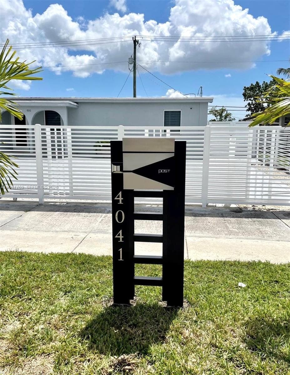 4041 SW 117th Ave, Miami FL 33175 — 3