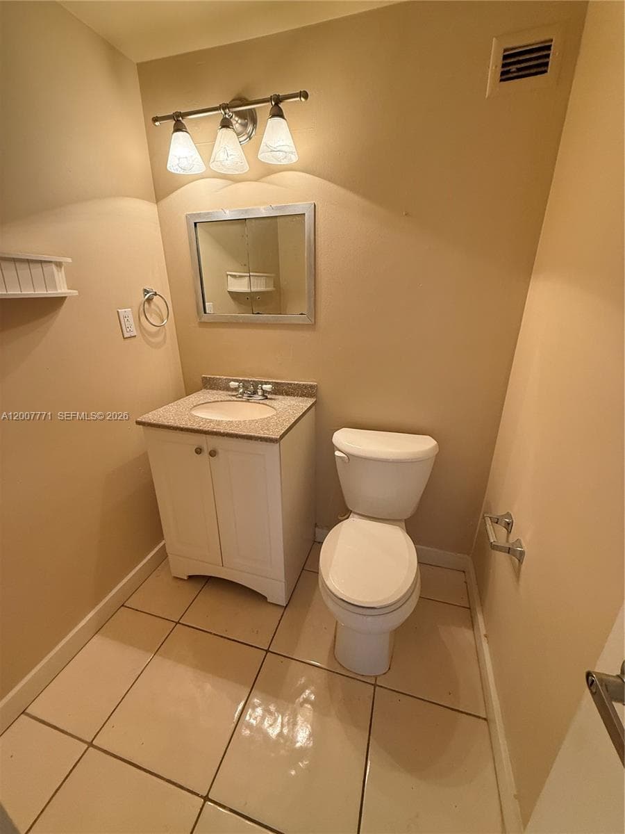 5313 Collins Ave # 906, Miami Beach FL 33140 — 2
