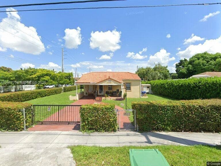 4289 NW 5th St, Miami FL 33126 — 21