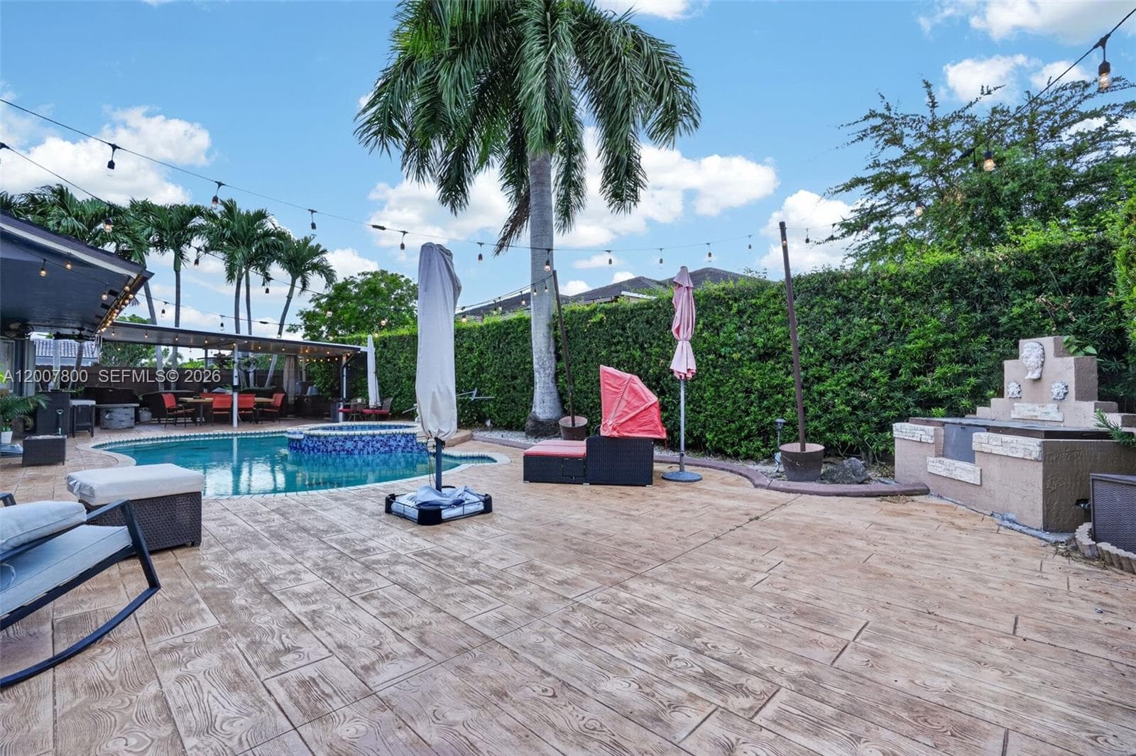 15201 SW 177th Ter, Miami FL 33187 — 32
