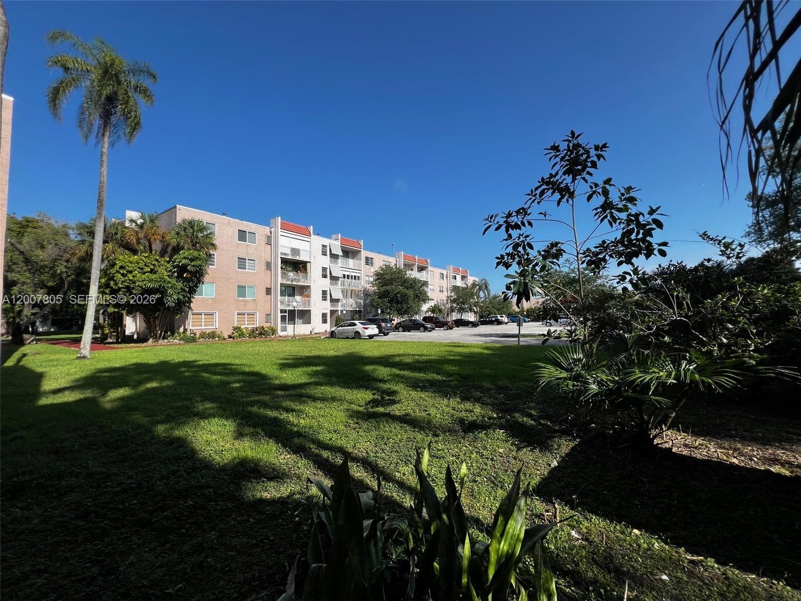 8411 NW 8th St # 105, Miami FL 33126 — 3
