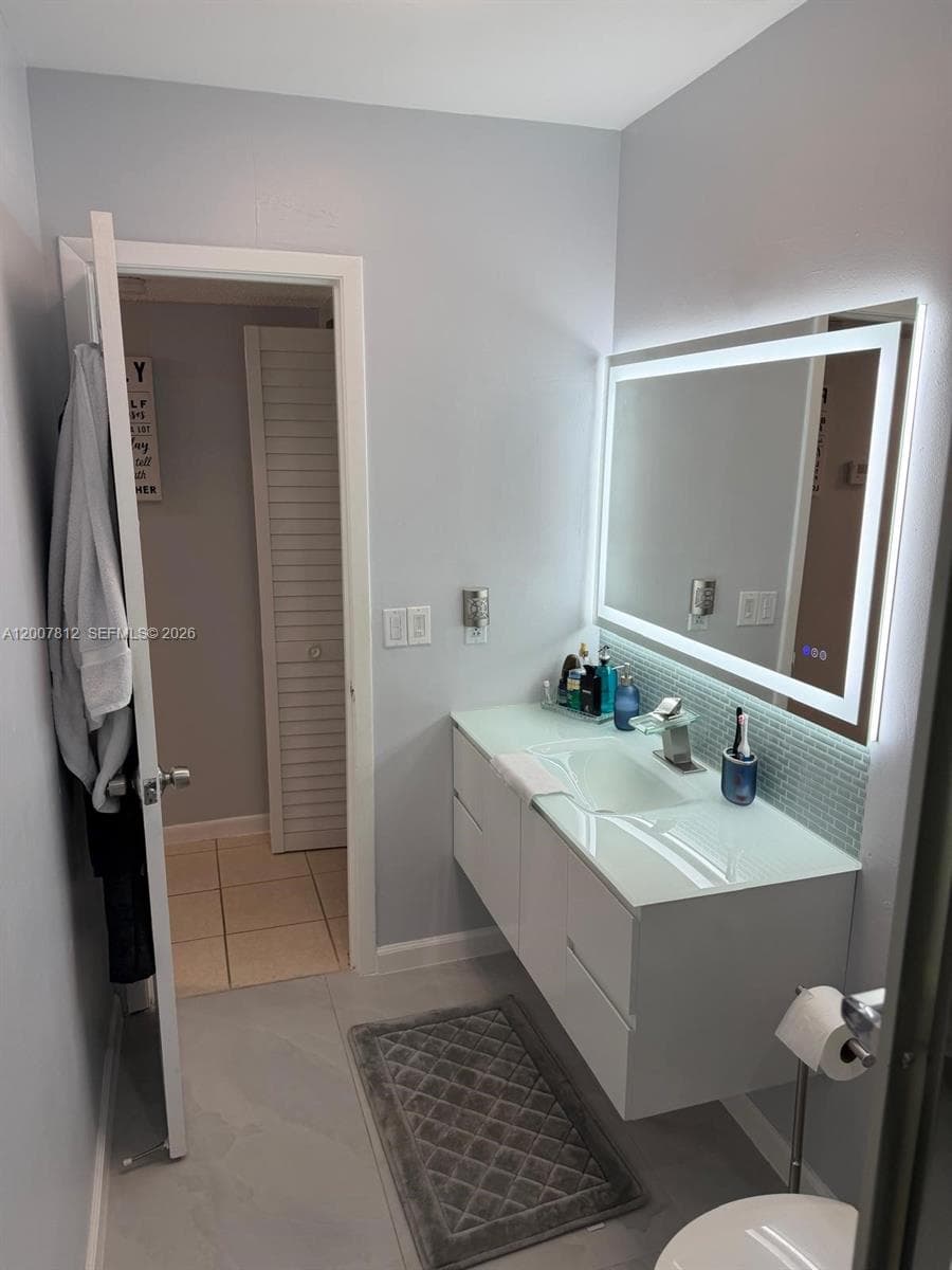 6580 W 24th Ct # 14, Hialeah FL 33016 — 15