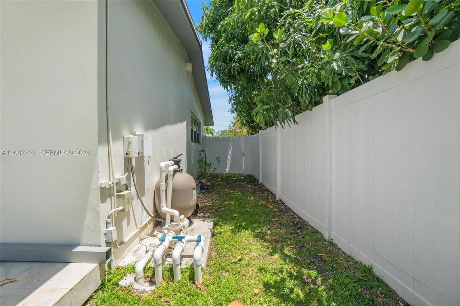 Engelwood Ests, Palmetto Bay, FL — 36
