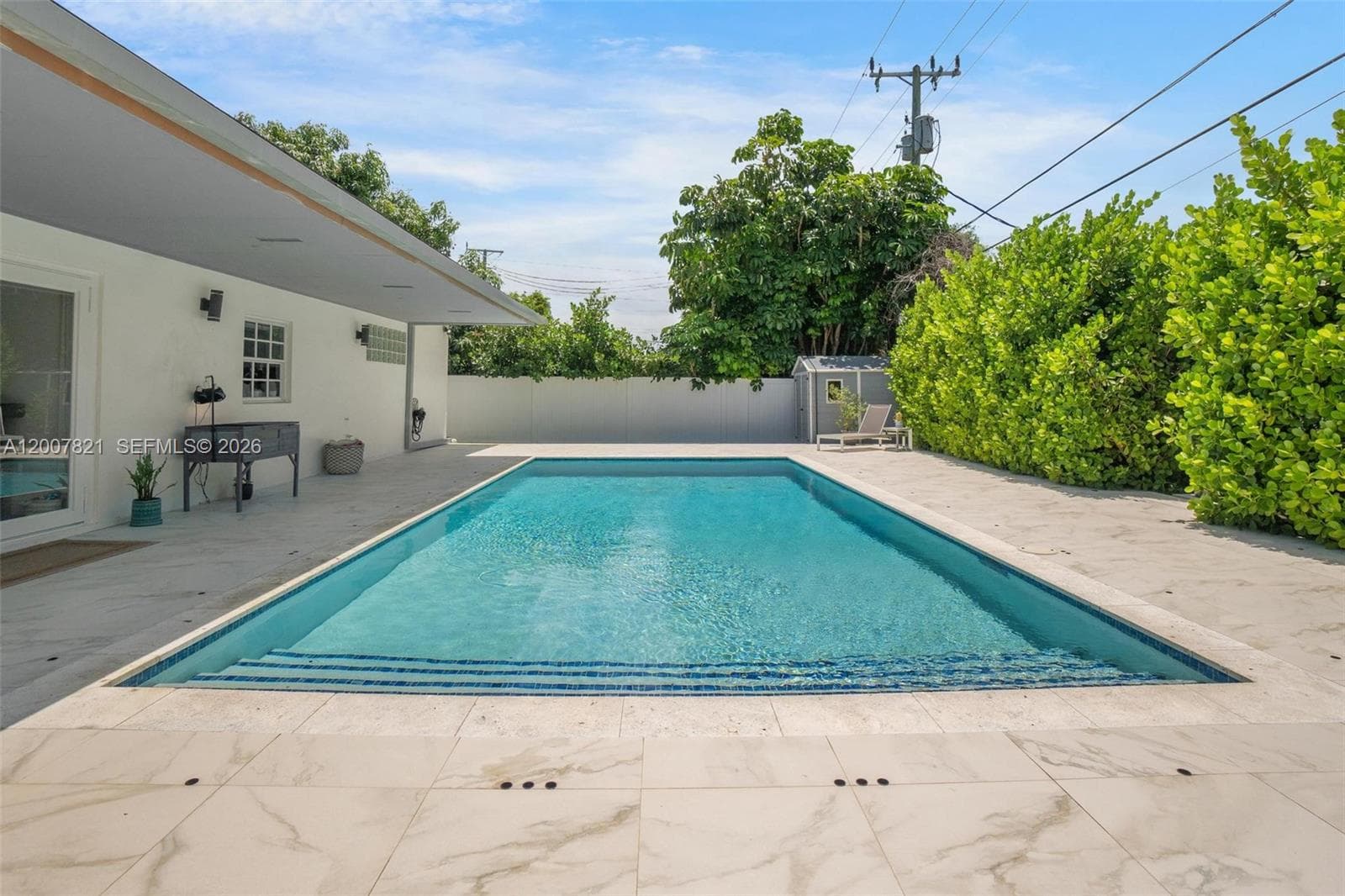 Engelwood Ests, Palmetto Bay, FL — 32