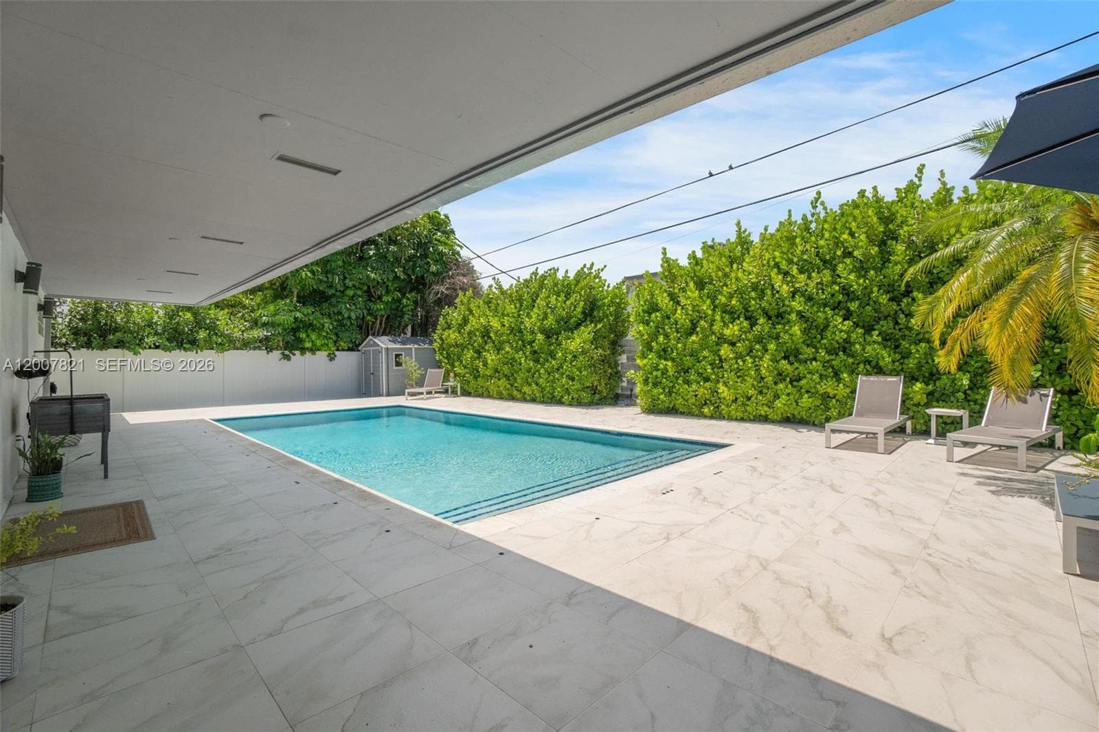 Engelwood Ests, Palmetto Bay, FL — 33