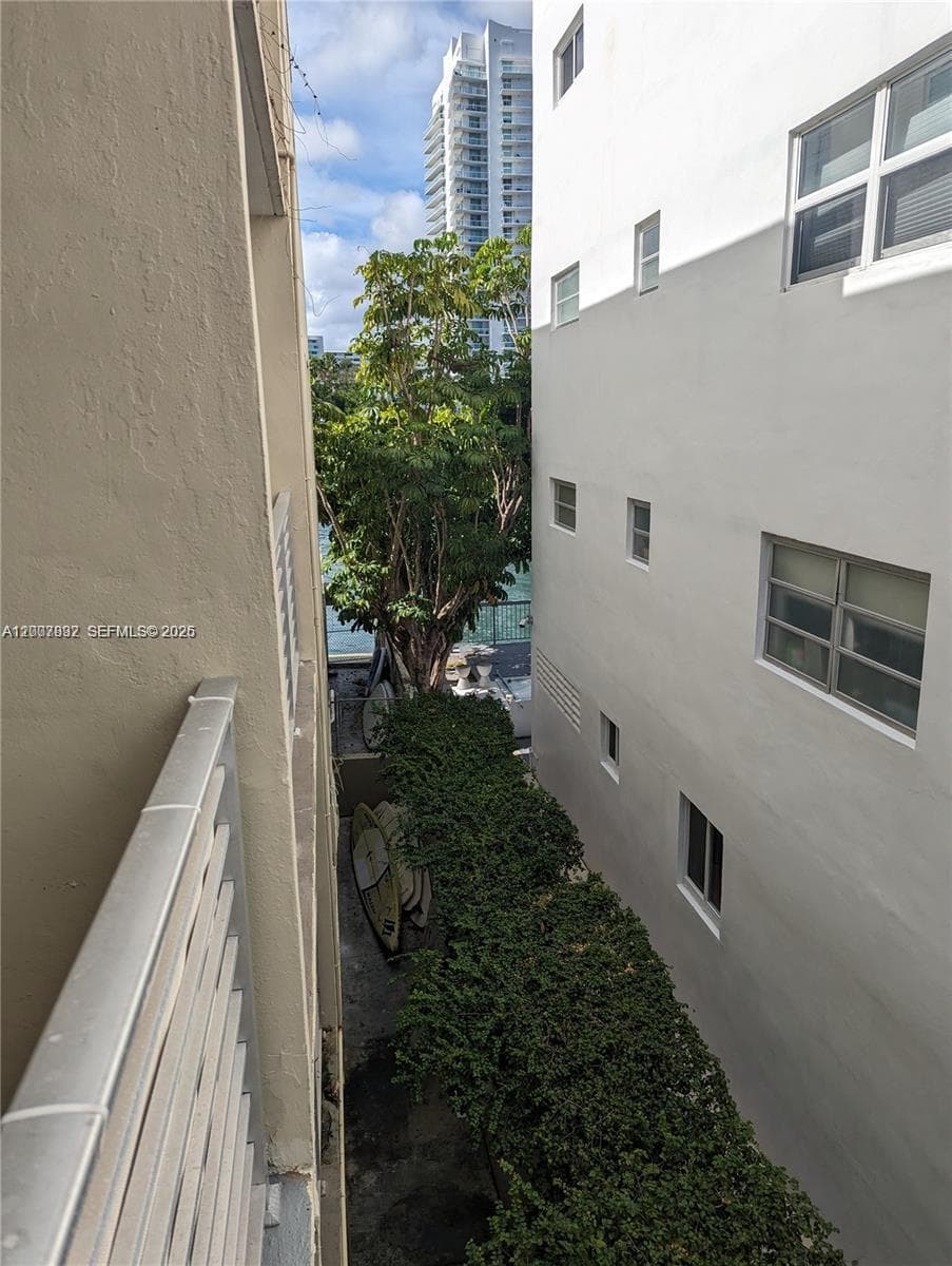 1441 Lincoln Rd # 309, Miami Beach FL 33139 — 18