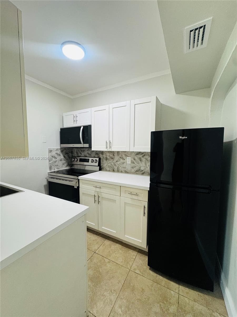 2816 Pine Tree Dr # 3, Miami Beach FL 33140 — 7