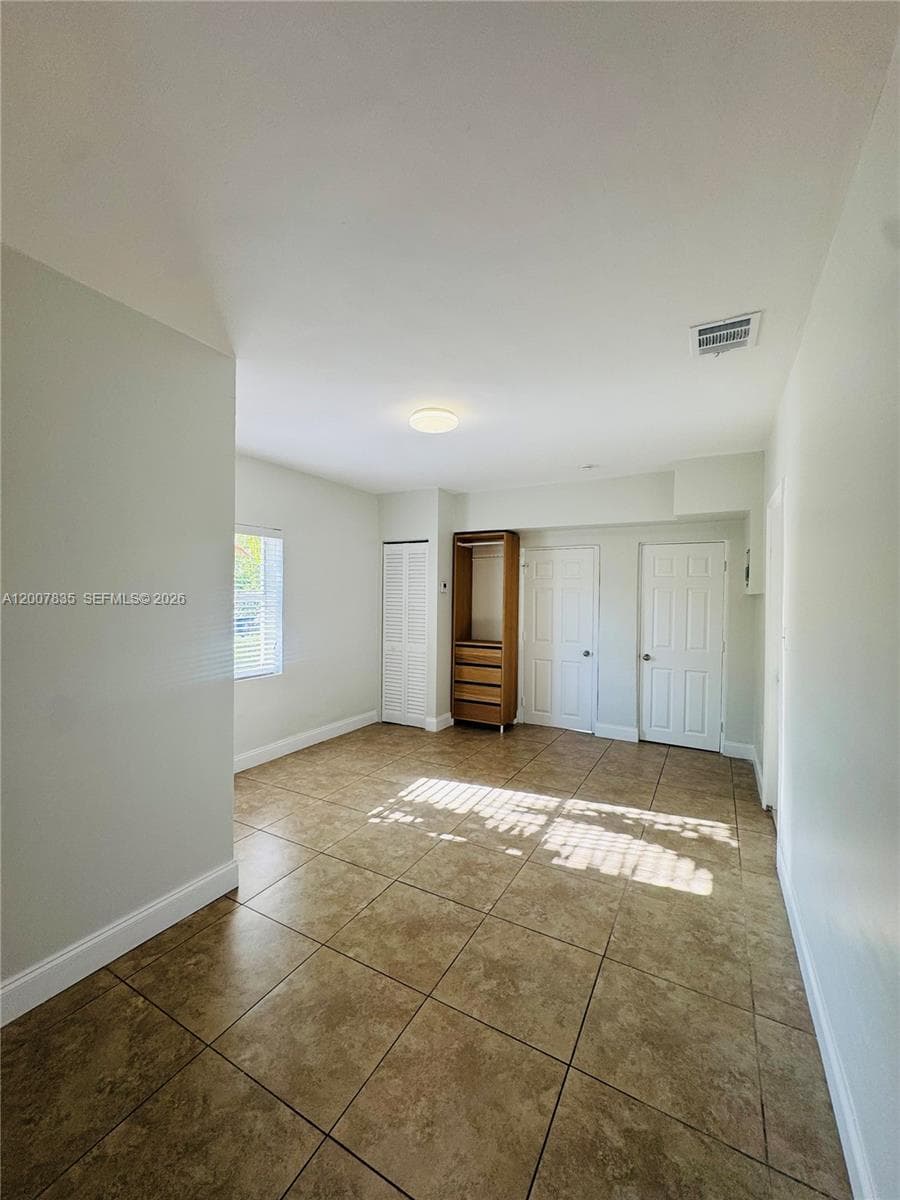 2816 Pine Tree Dr # 3, Miami Beach FL 33140 — 3