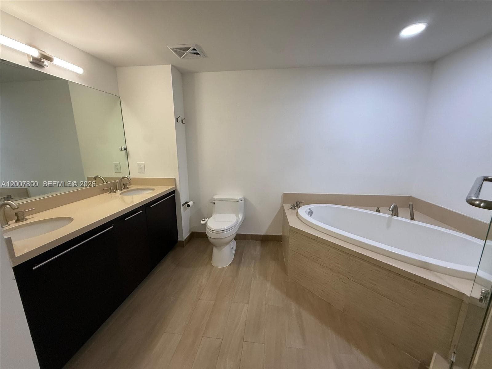 7930 East Dr # 1607, North Bay Village FL 33141 — 16