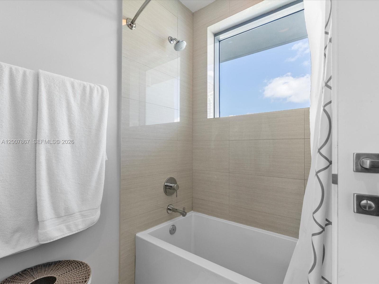 3250 NE 188th St # 505, Aventura FL 33180 — 26