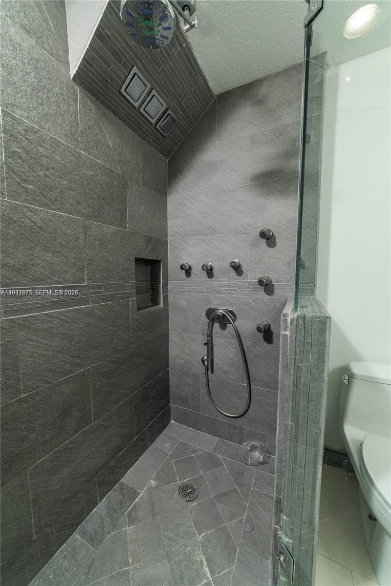 6515 Collins Ave # 1609, Miami Beach FL 33141 — 18