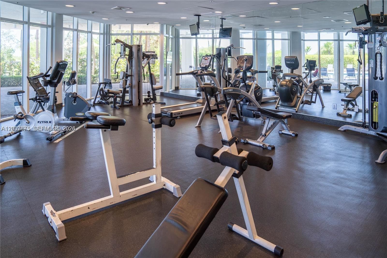 6515 Collins Ave # 1609, Miami Beach FL 33141 — 29