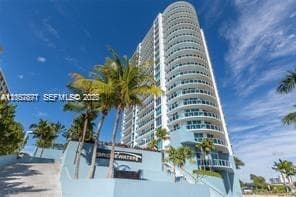 1881 79th St Cswy # 1005, North Bay Village FL 33141 — 10