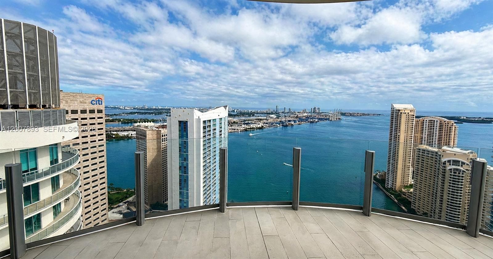 300 Biscayne Boulevard Way # 4201E, Miami FL 33131 — 23