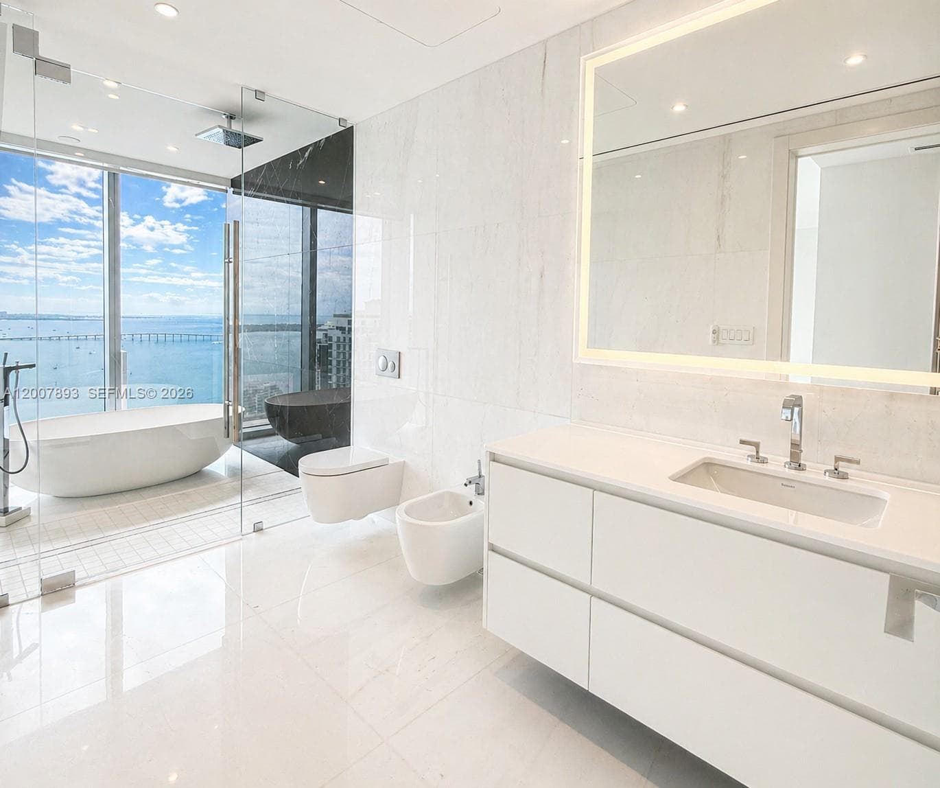 300 Biscayne Boulevard Way # 4201E, Miami FL 33131 — 13