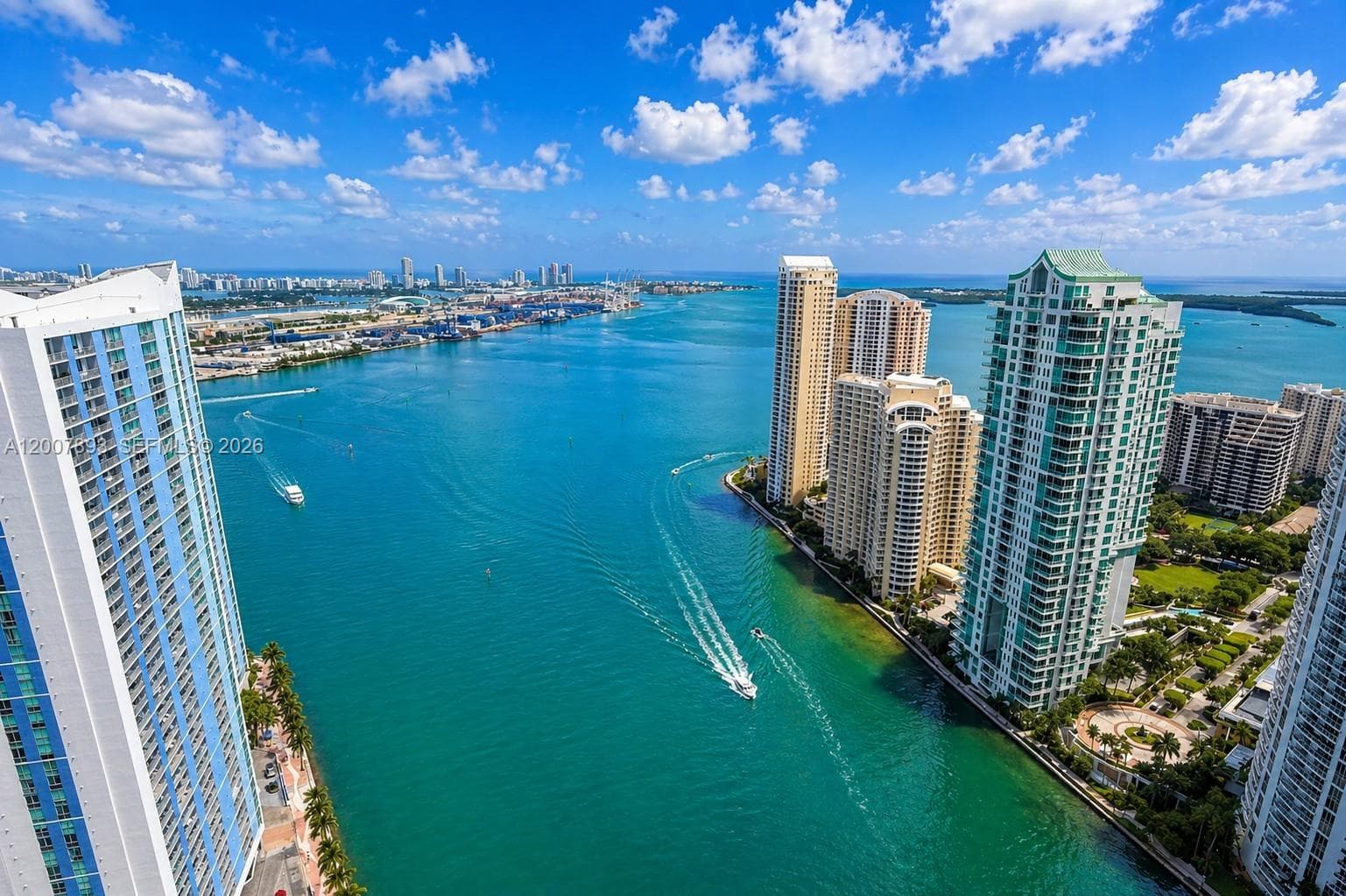 300 Biscayne Boulevard Way # 4201E, Miami FL 33131 — 26