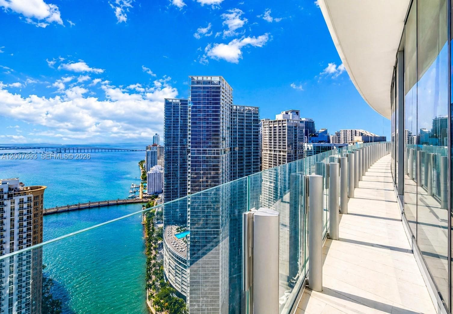 300 Biscayne Boulevard Way # 4201E, Miami FL 33131 — 24