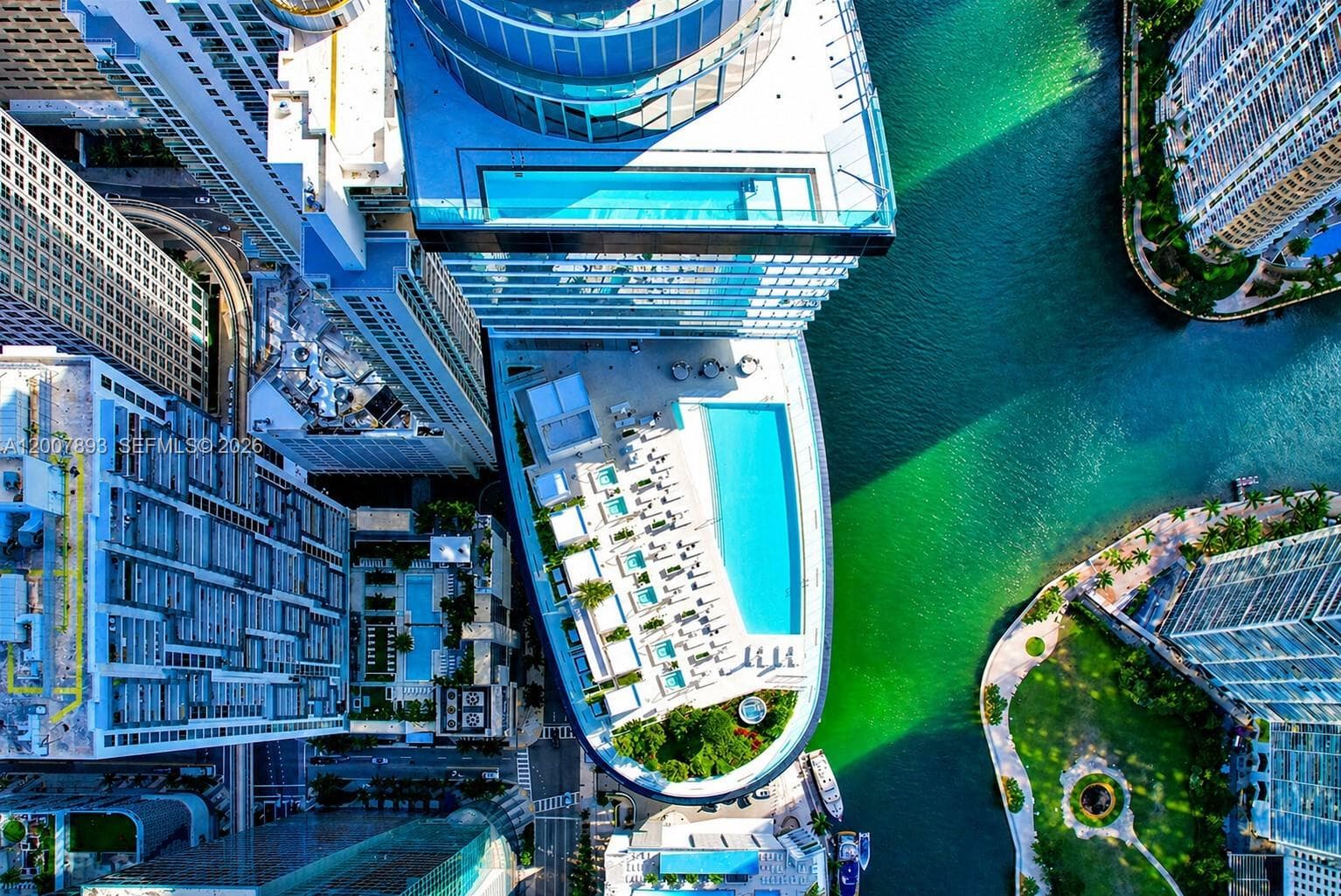 300 Biscayne Boulevard Way # 4201E, Miami FL 33131 — 30