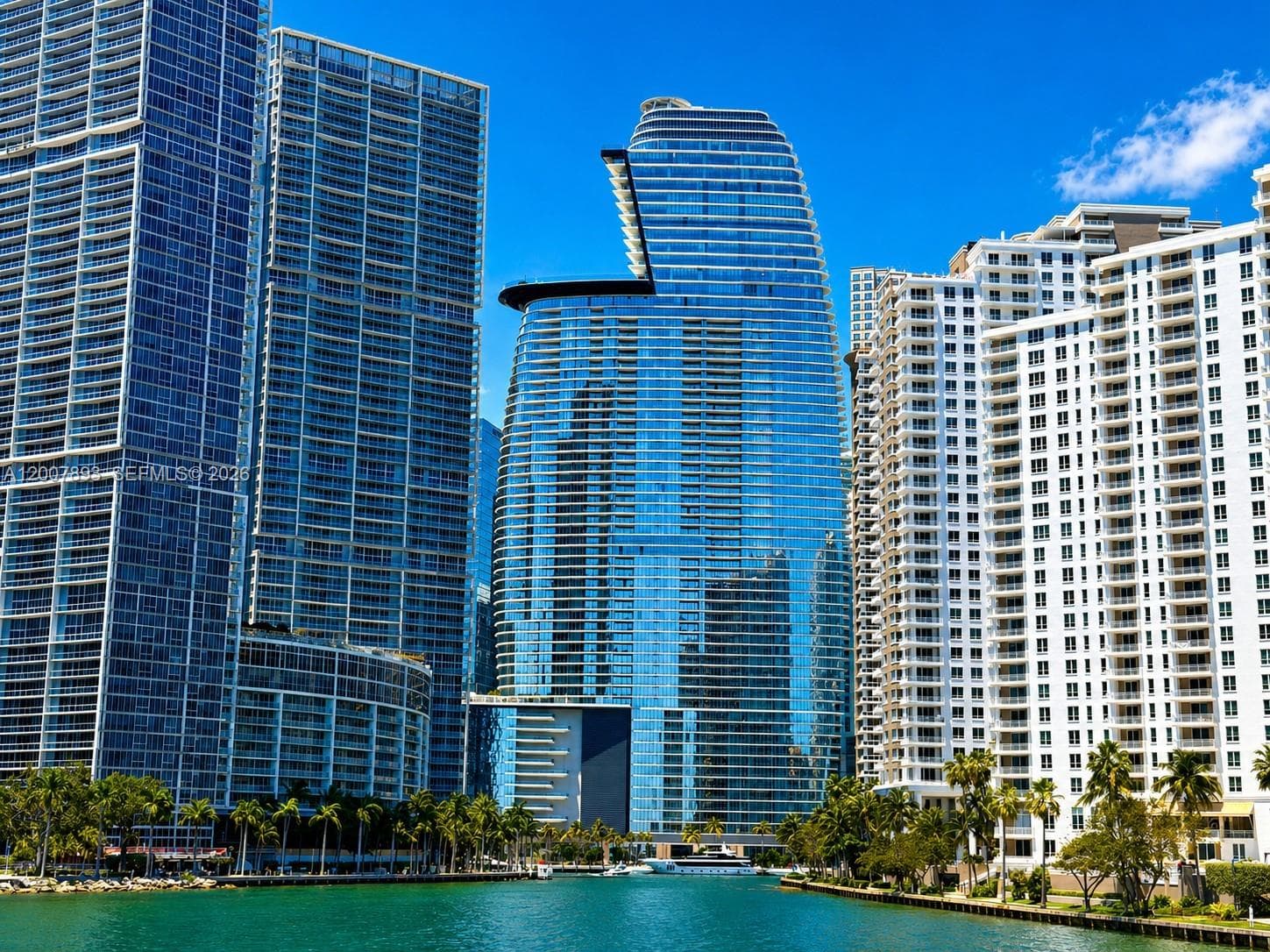 300 Biscayne Boulevard Way # 4201E, Miami FL 33131 — 33