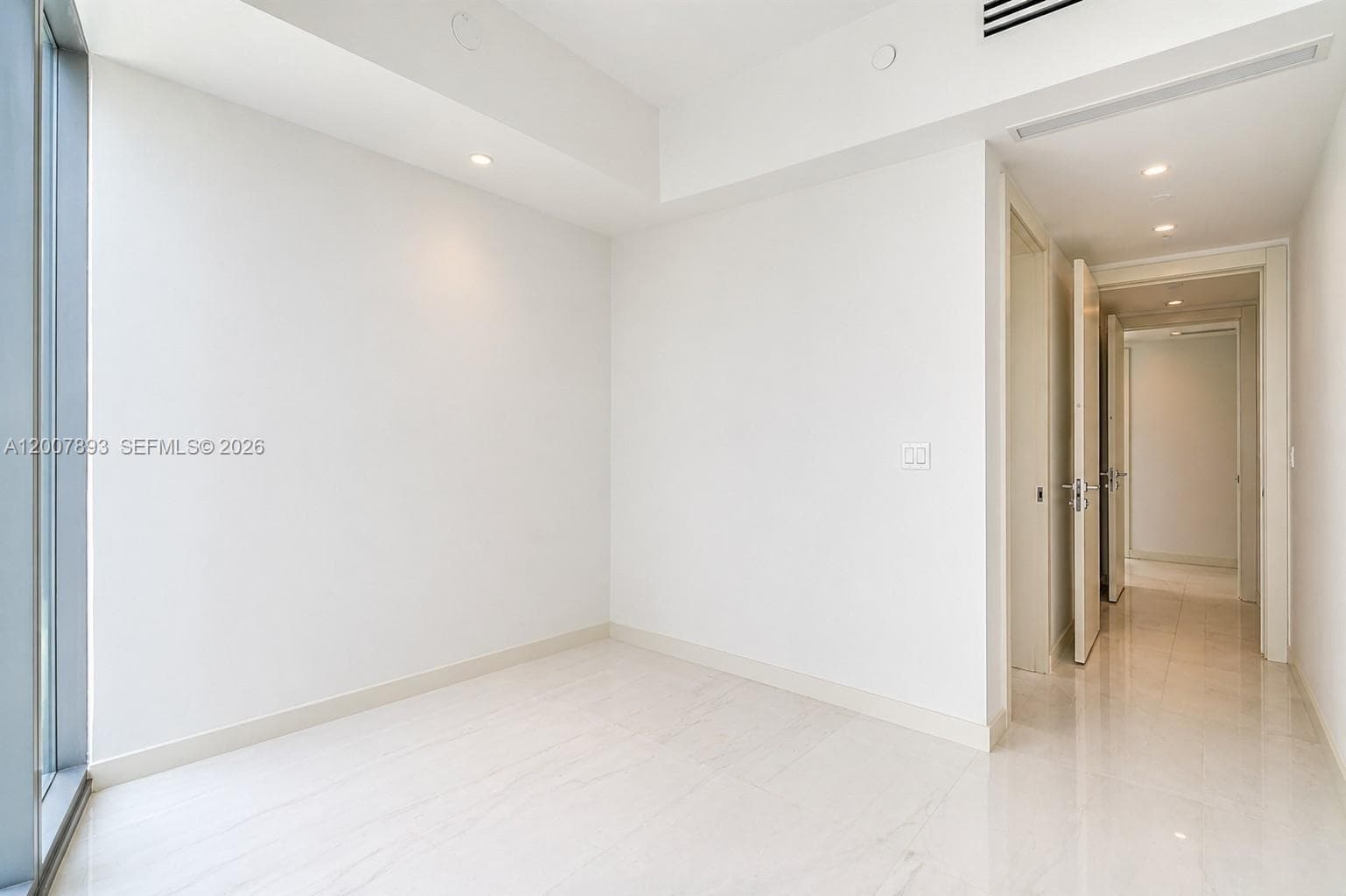 300 Biscayne Boulevard Way # 4201E, Miami FL 33131 — 19