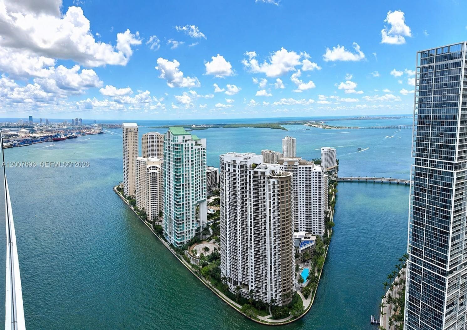 300 Biscayne Boulevard Way # 4201E, Miami FL 33131 — 25