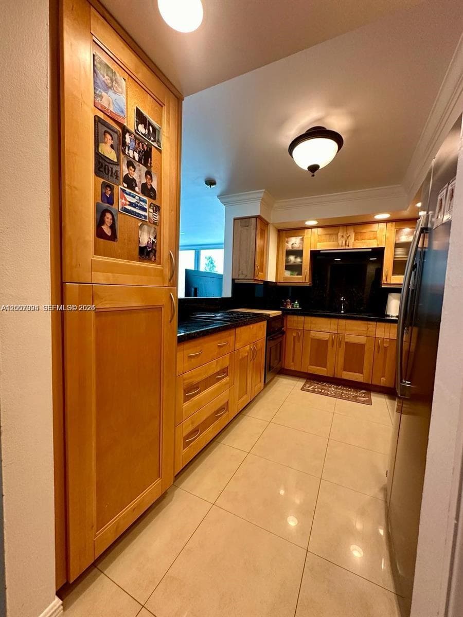 2655 Collins Ave # 410, Miami Beach FL 33140 — 8