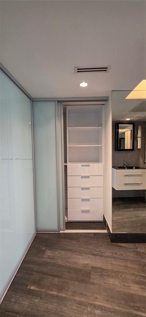5255 Collins Ave # 7G, Miami Beach FL 33140 — 30