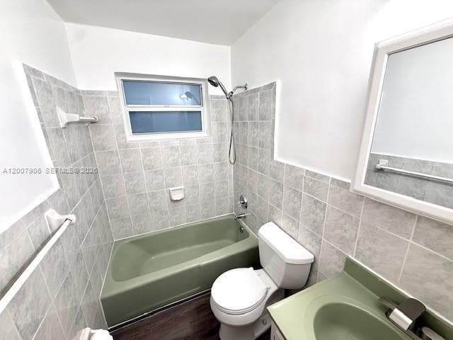 1945 NW 29th St # A8, Miami FL 33142 — 30