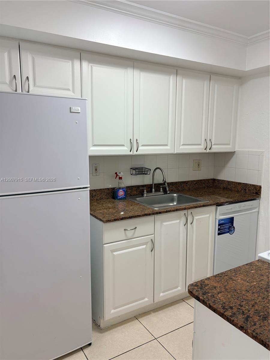 17600 NW 68th Ave # B2004, Hialeah FL 33015 — 11