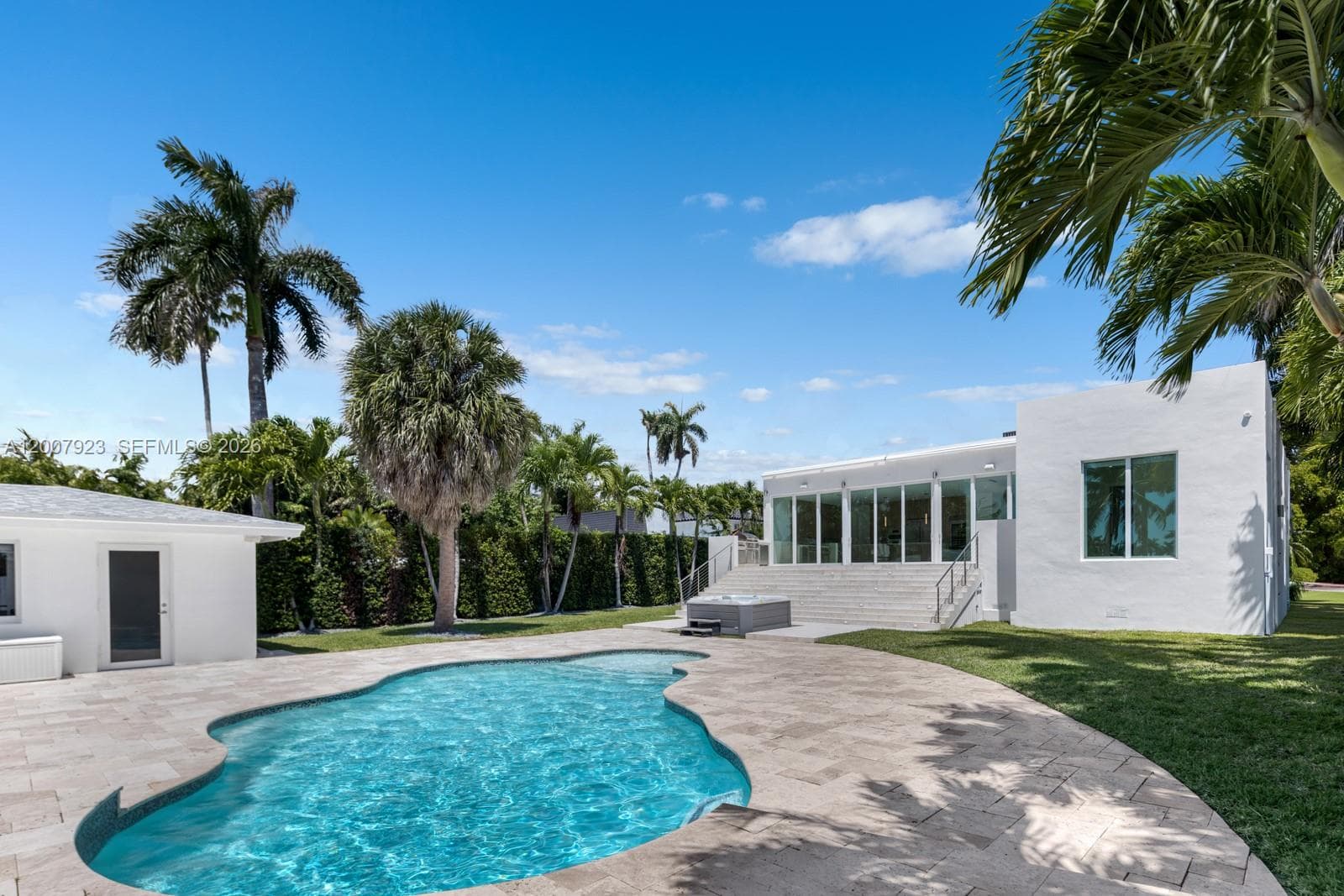 1090 NE 84th St, Miami FL 33138 — 16