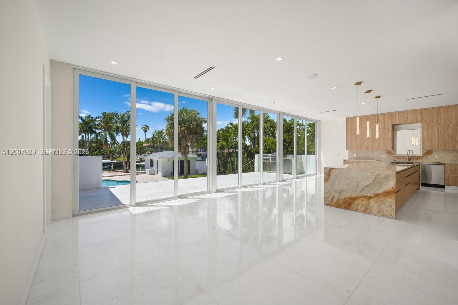 1090 NE 84th St, Miami FL 33138 — 21