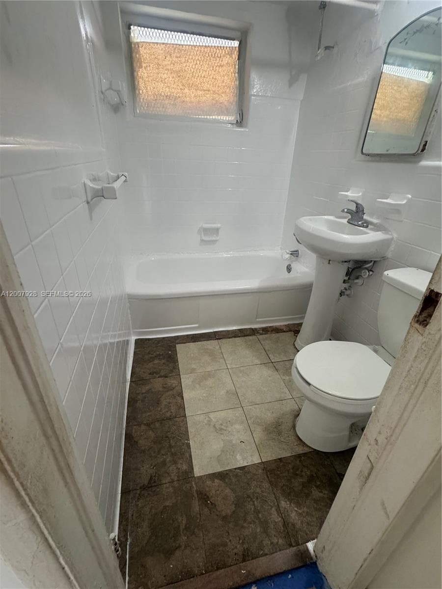 7300 Harding Ave # 6, Miami Beach FL 33141 — 4
