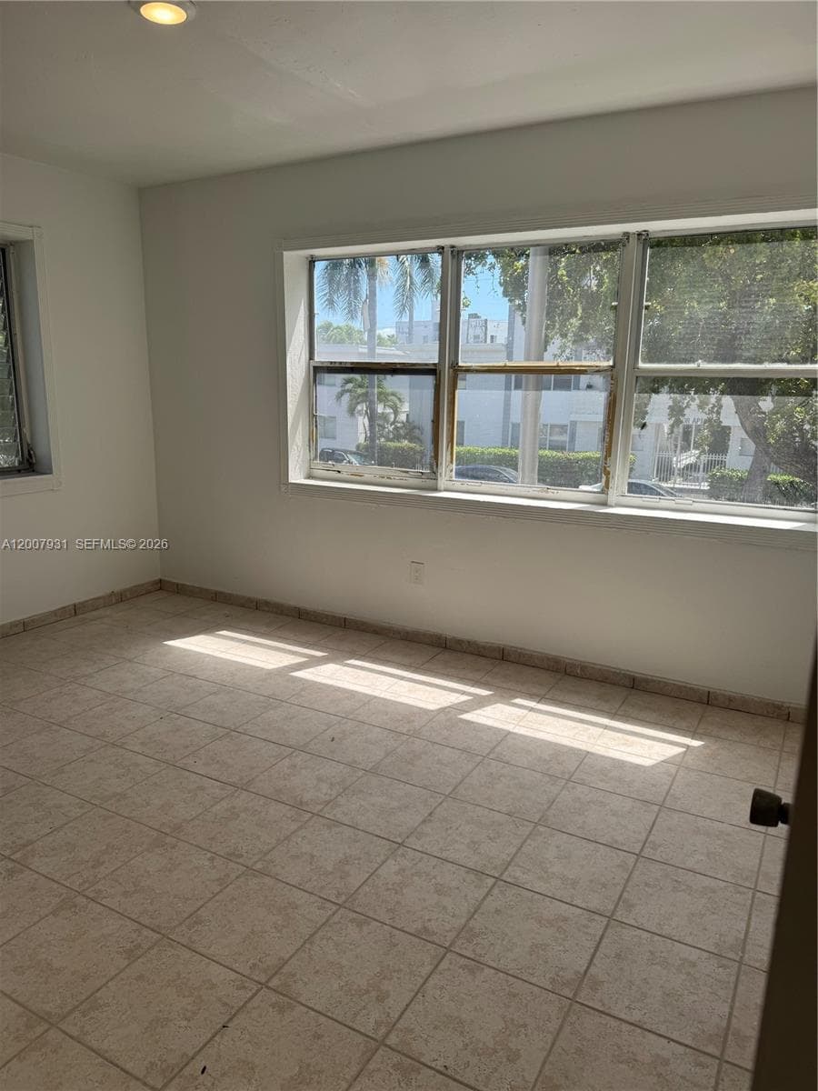 7300 Harding Ave # 21, Miami Beach FL 33141 — 4
