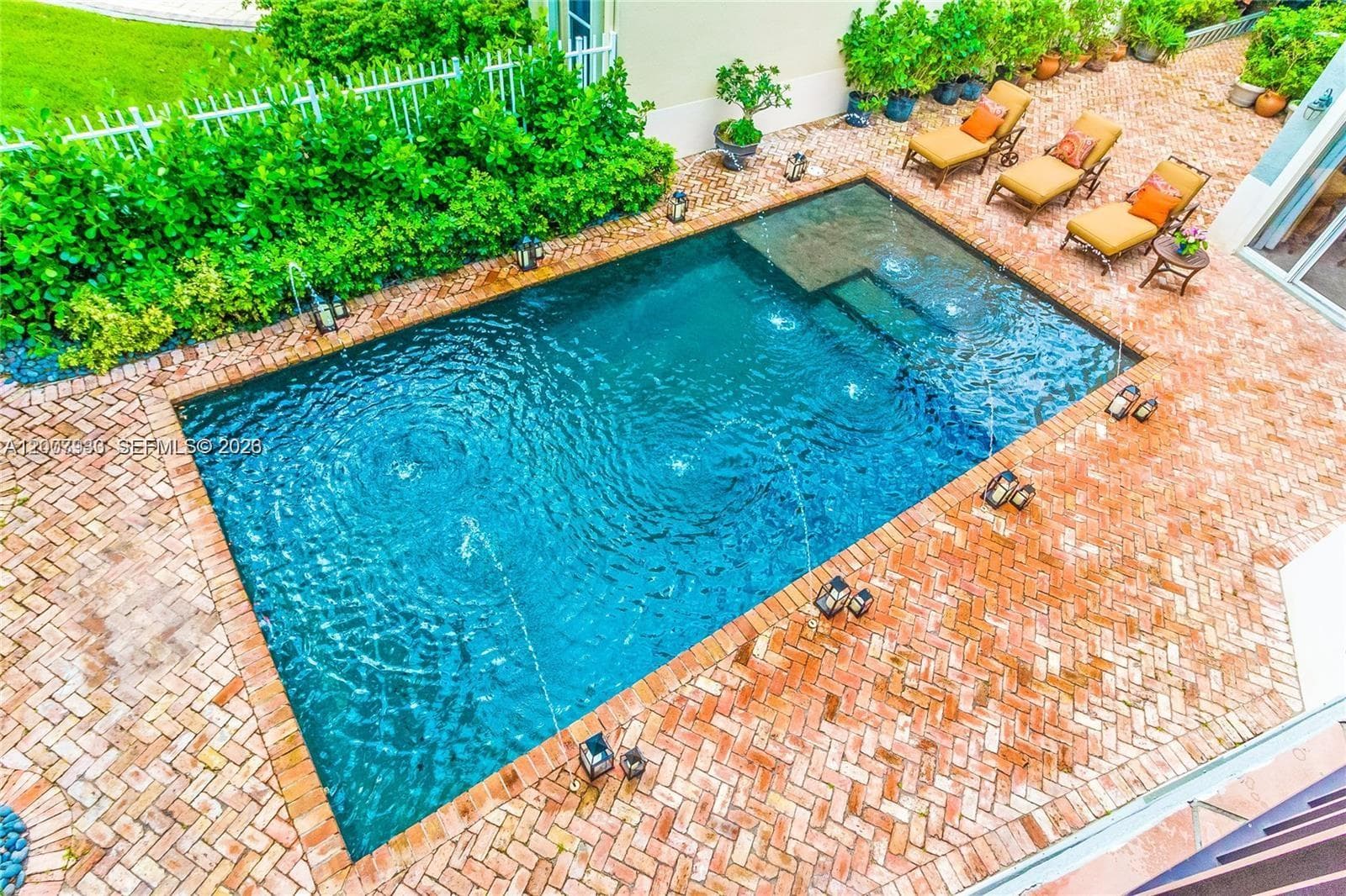 19471 NE 14th Ct, Miami FL 33179 — 37