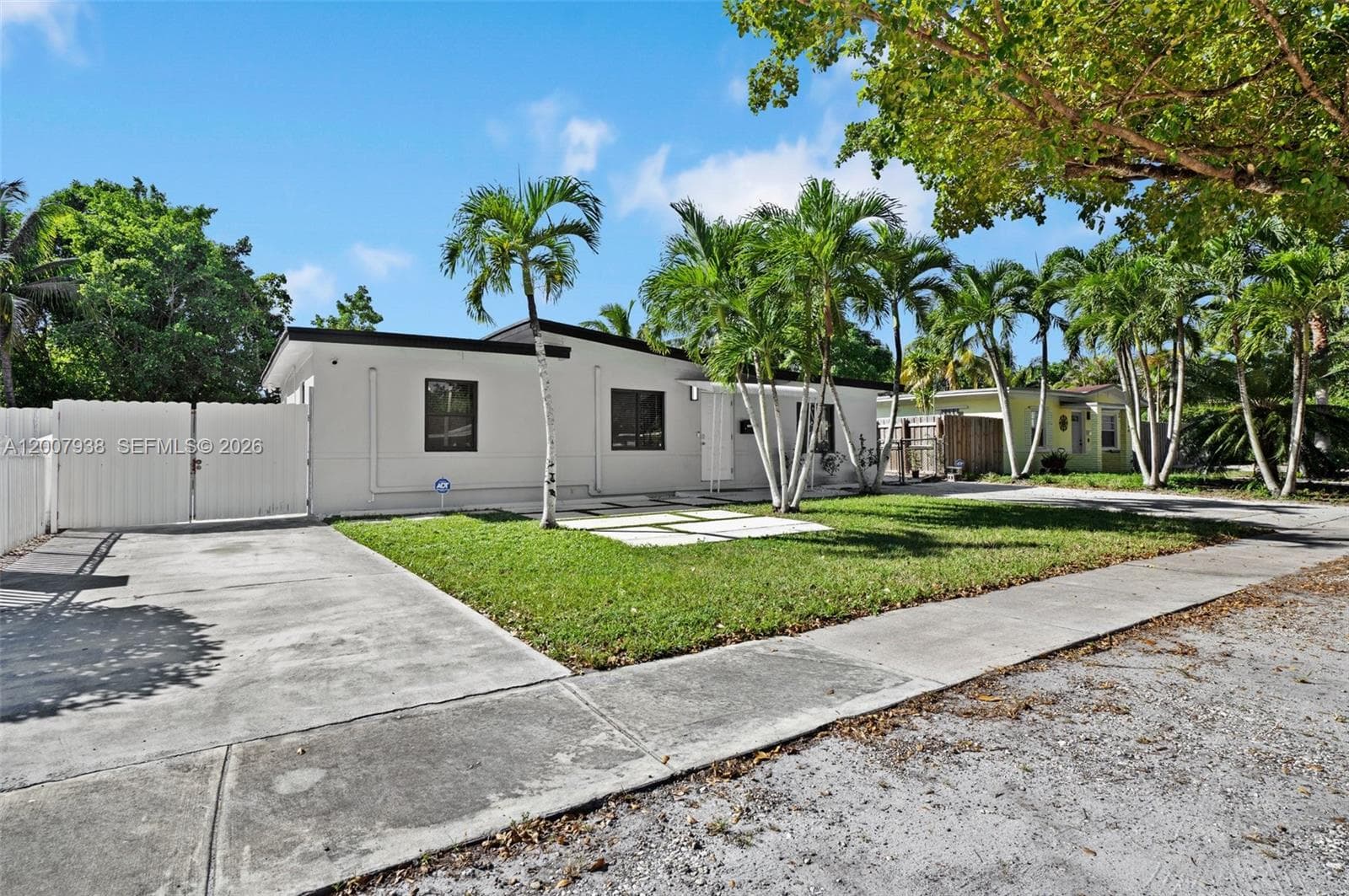 13840 NW 5th Ct, North Miami FL 33168 — 30